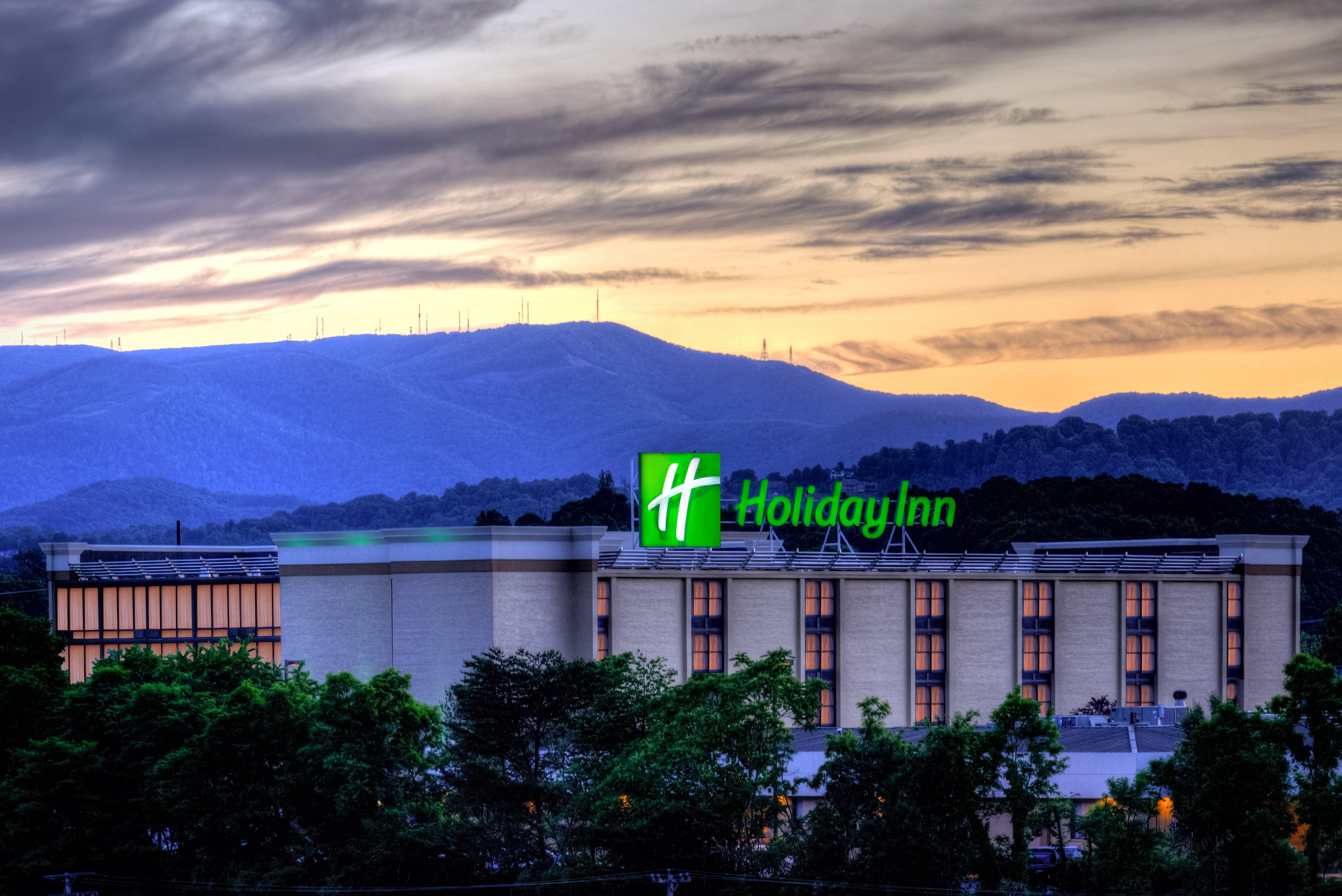 Holiday Inn Roanoke - Tanglewood Route 419 & I 581, An Ihg Hotel Exterior photo