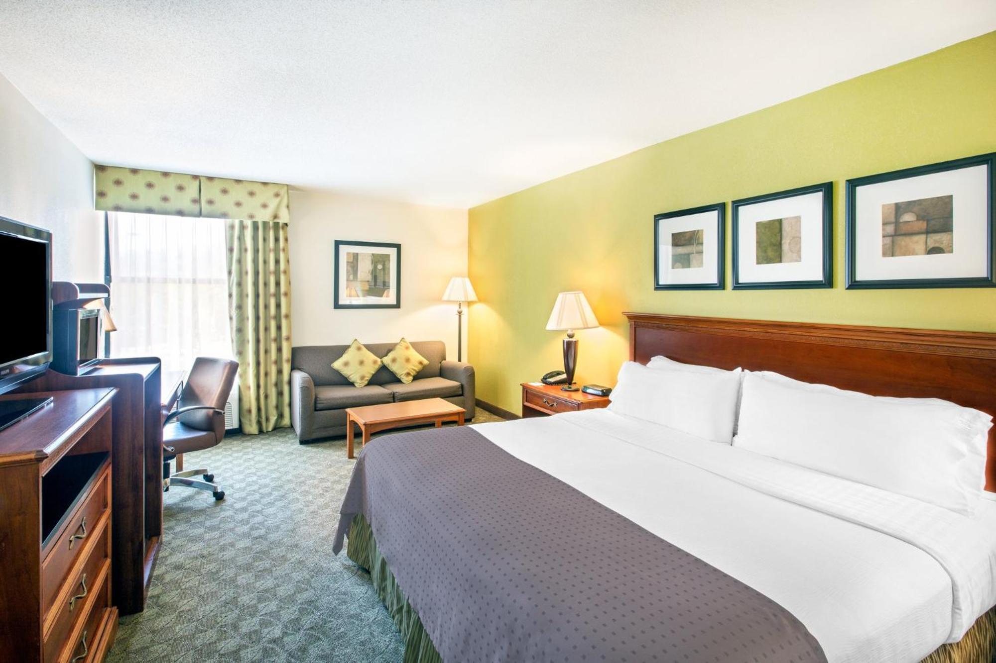 Holiday Inn Roanoke - Tanglewood Route 419 & I 581 By Ihg Exterior photo