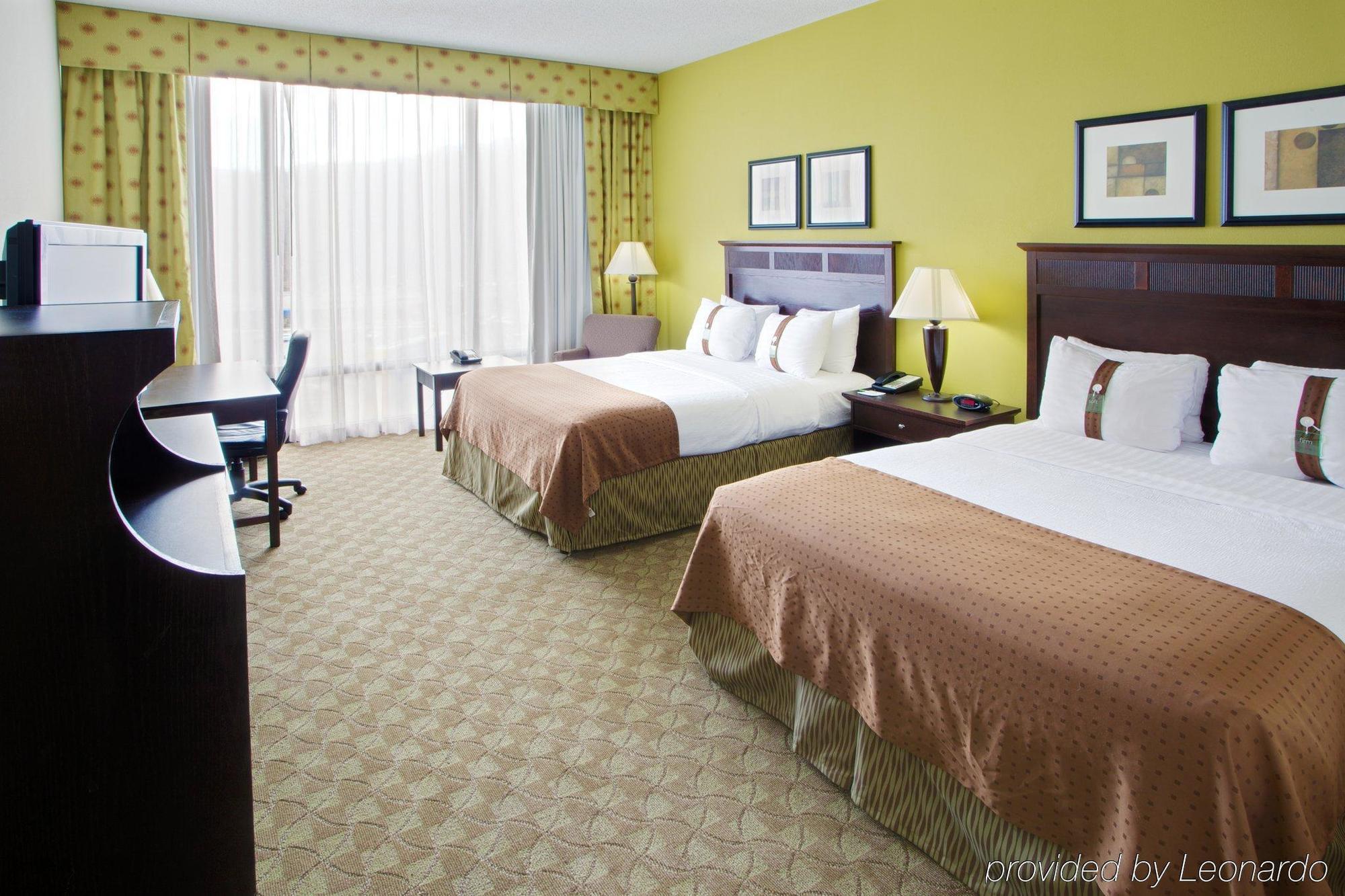 Holiday Inn Roanoke - Tanglewood Route 419 & I 581, An Ihg Hotel Room photo